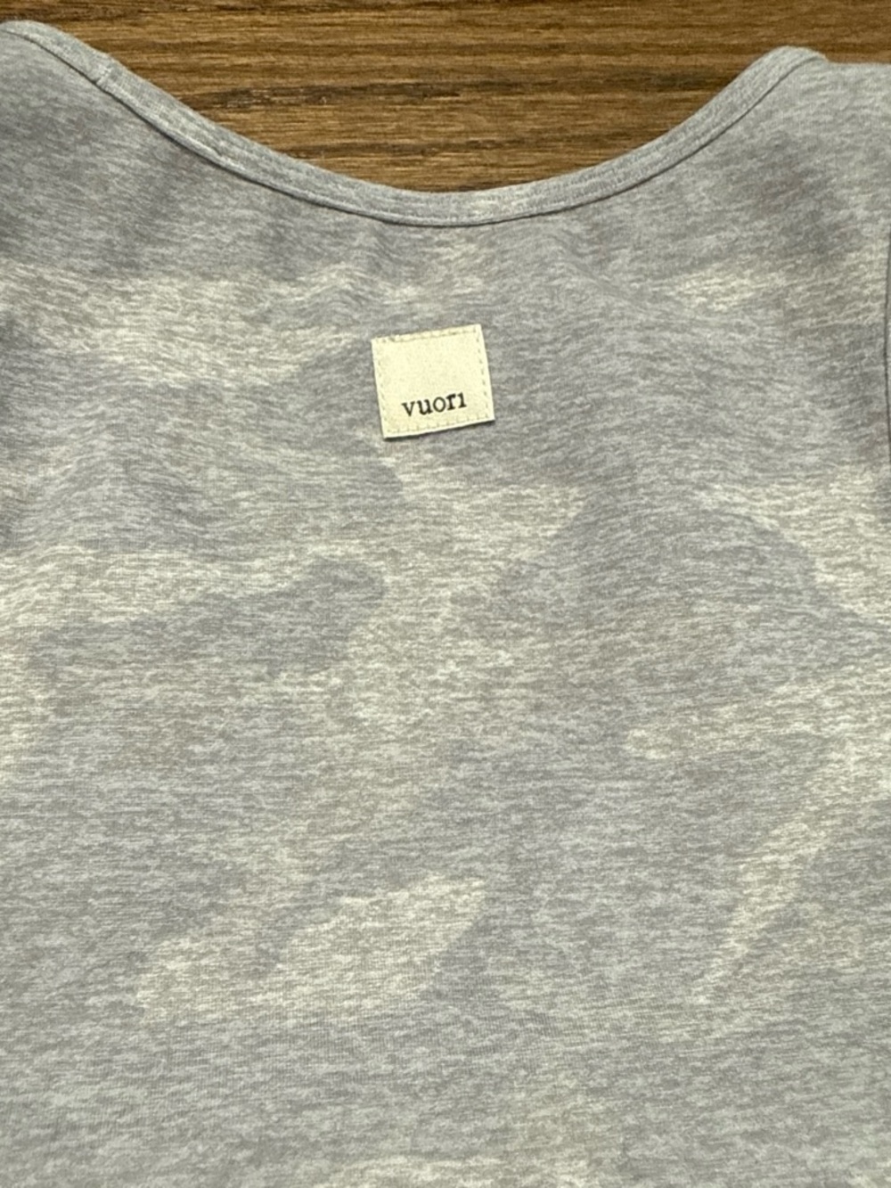 Vuori Elevation Plyo Tank Top Light Gray Camo Performance Yoga Activewear S - Picture 6 of 8